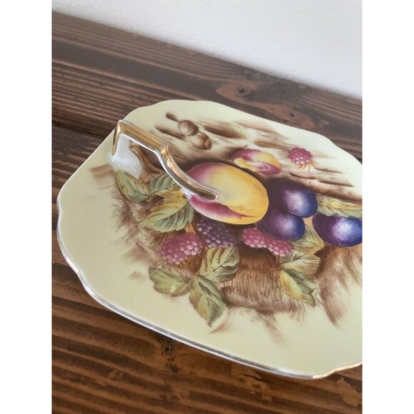 Made in Occupied Japan, Gold Handled Serving Plate, Vintage Handpainted Fruit - Picture 4 of 7